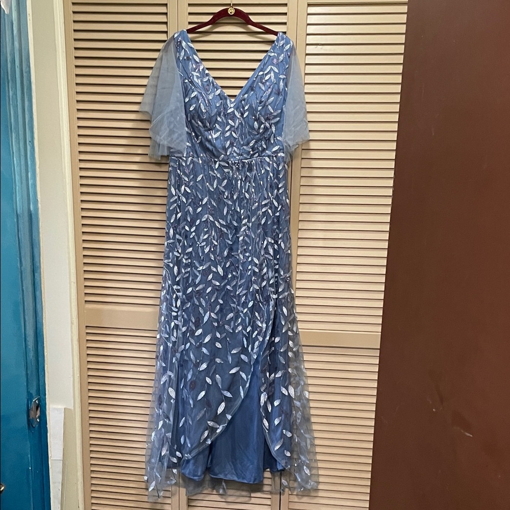 Elegant Blue Evening Gown